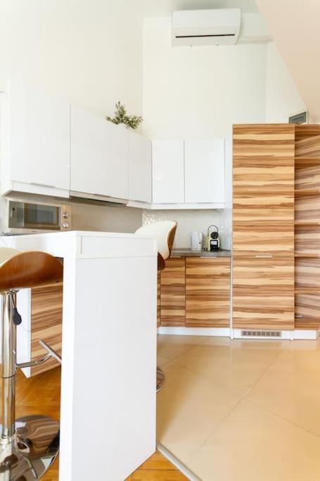 Bright Design Riverside Studio By Nw Budapest Exterior photo